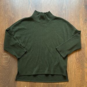 Old Navy Green Sweater